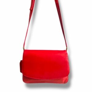 Jaqueline Ferrar Genuine Leather Crossbody Accordion Messenger Red Bag